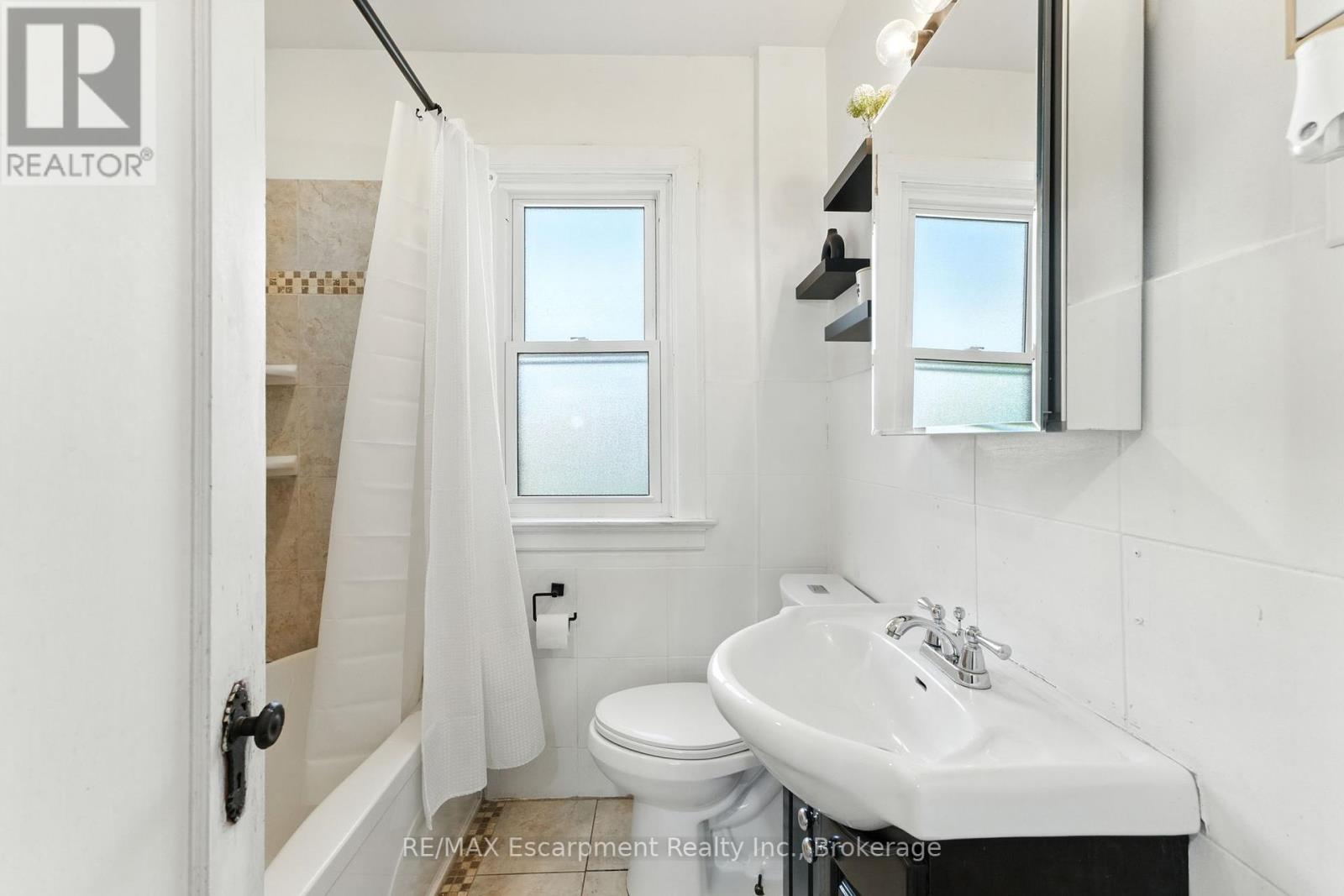 Photo 22 of 103 Orchard Avenue, Norfolk ON