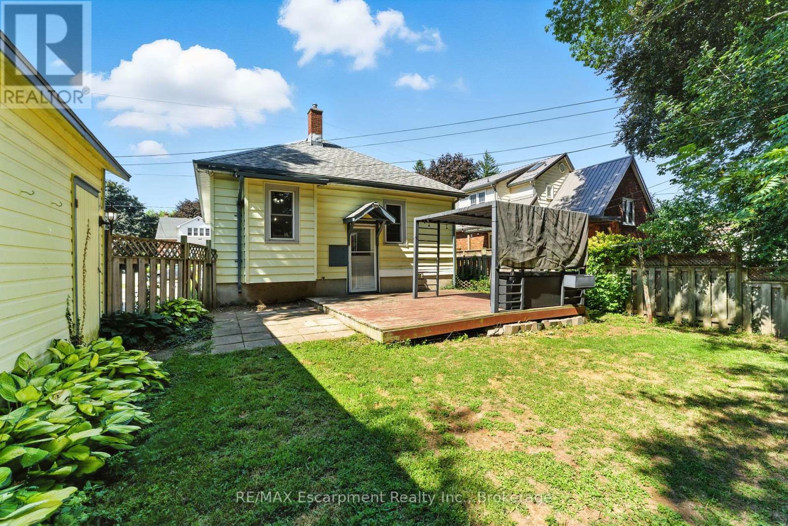 Photo 29 of 103 Orchard Avenue, Norfolk ON