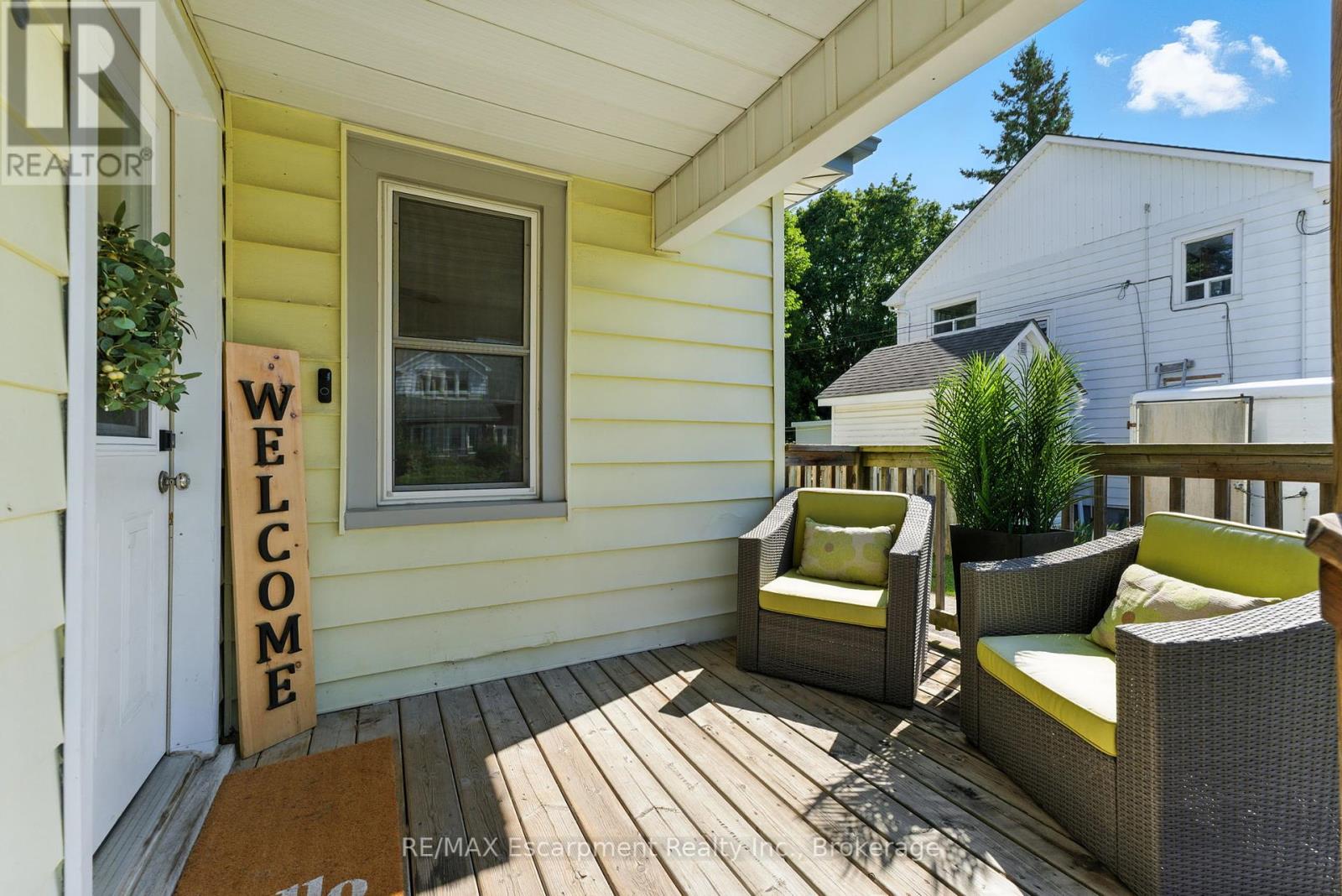 Photo 4 of 103 Orchard Avenue, Norfolk ON
