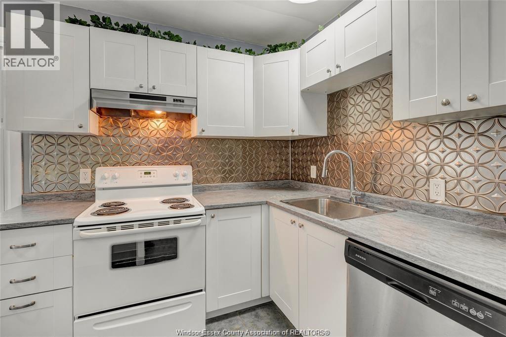 Photo 8 of 1786 Durham Place, Windsor ON