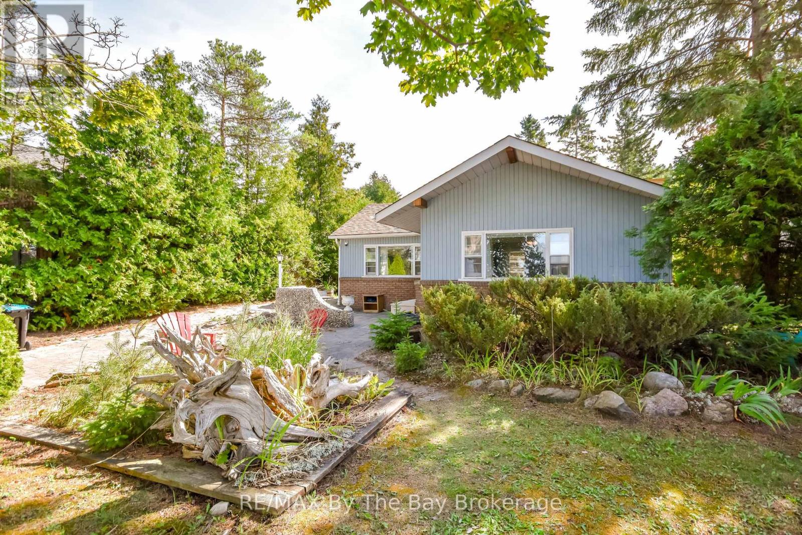 Photo 4 of 762 Eastdale Drive, Wasaga Beach ON