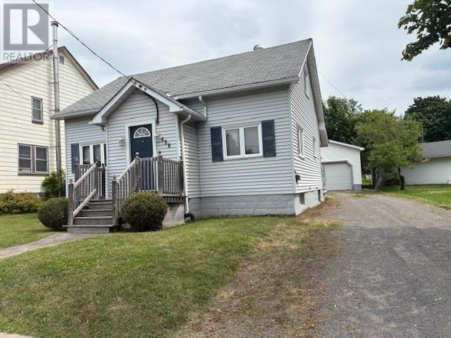 Photo 1 of 456 North St, Sault Ste Marie ON