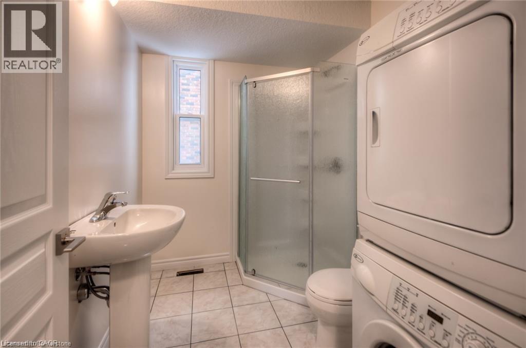 Photo 5 of 37 Edna Street Unit B, Kitchener ON