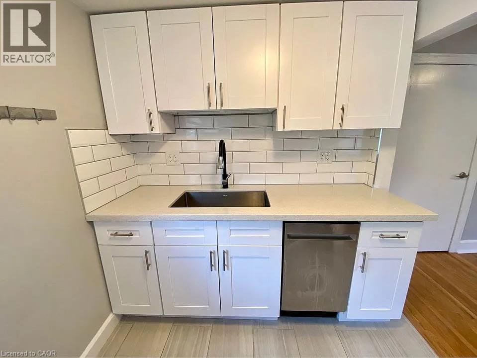 Photo 5 of 506 Upper Sherman Avenue Unit Upper, Hamilton ON