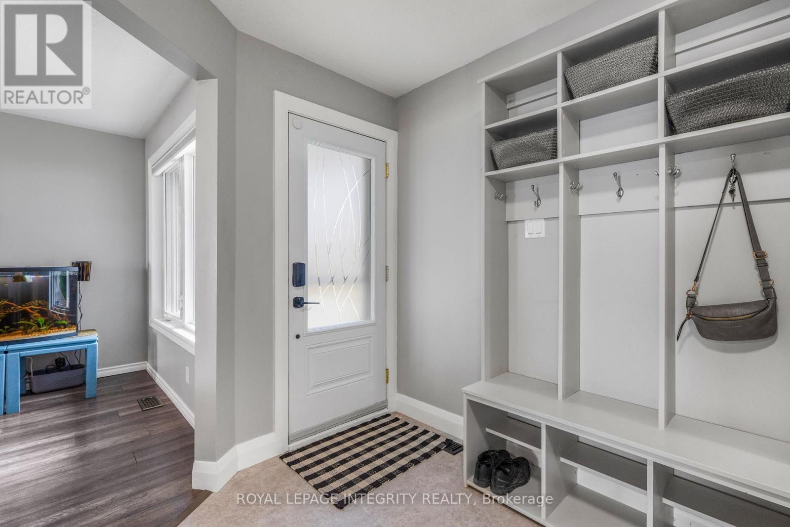 Photo 6 of 589 Pocono Crescent, Ottawa ON