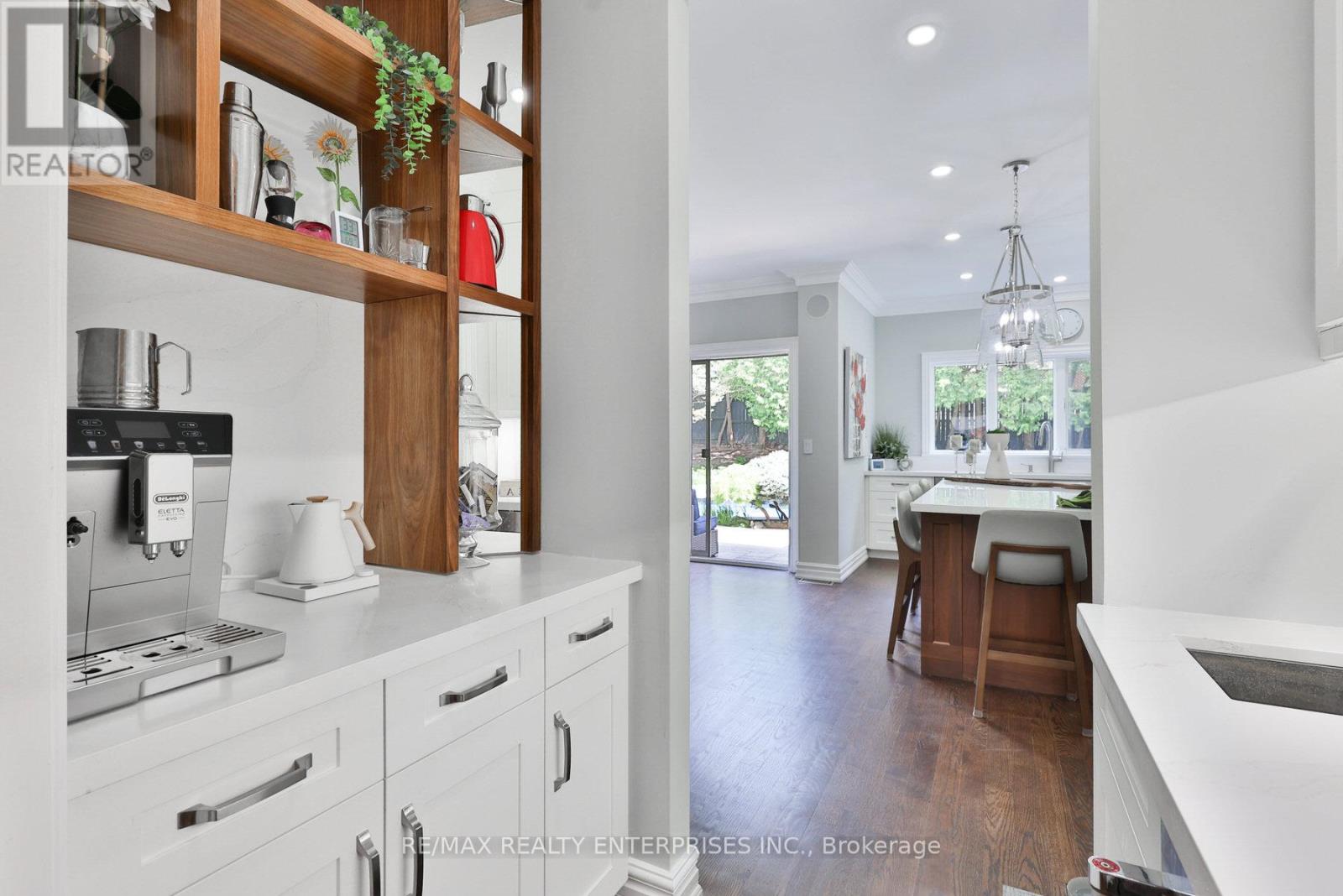 Photo 11 of 1277 Woodeden Drive, Mississauga ON