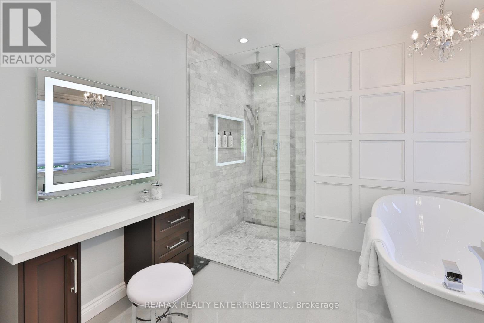 Photo 25 of 1277 Woodeden Drive, Mississauga ON
