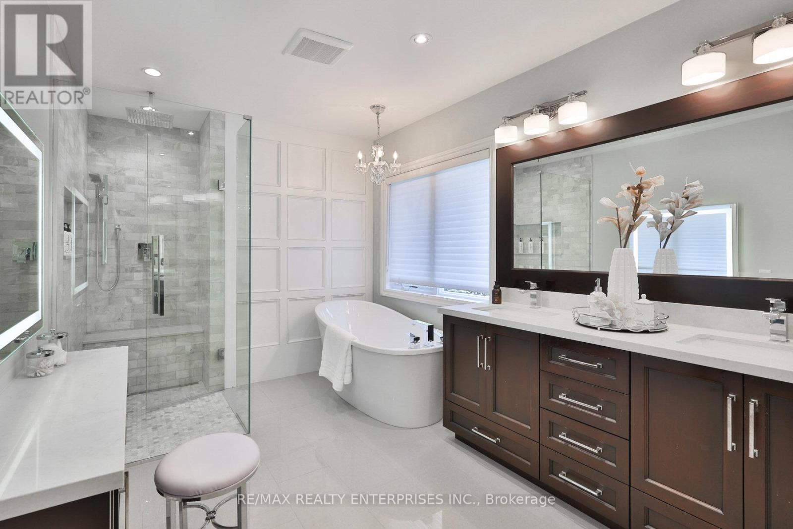Photo 24 of 1277 Woodeden Drive, Mississauga ON