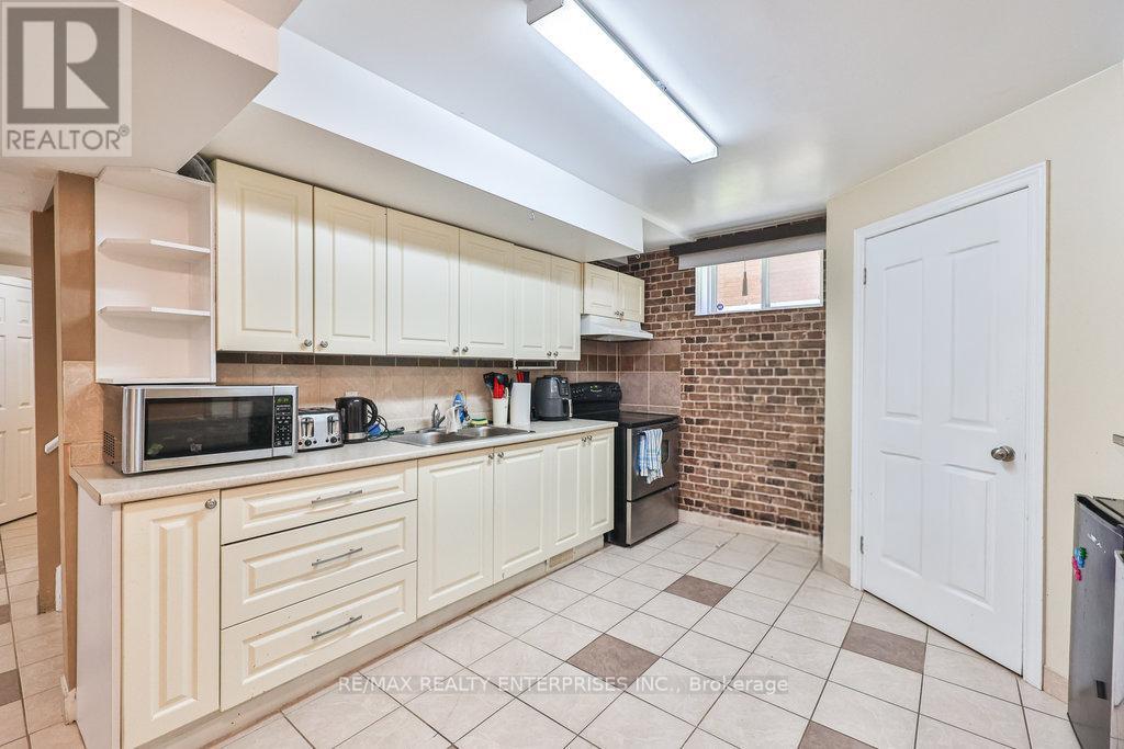 Photo 31 of 248 1 2 Millen Road, Hamilton ON