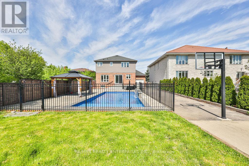 Photo 38 of 248 1 2 Millen Road, Hamilton ON
