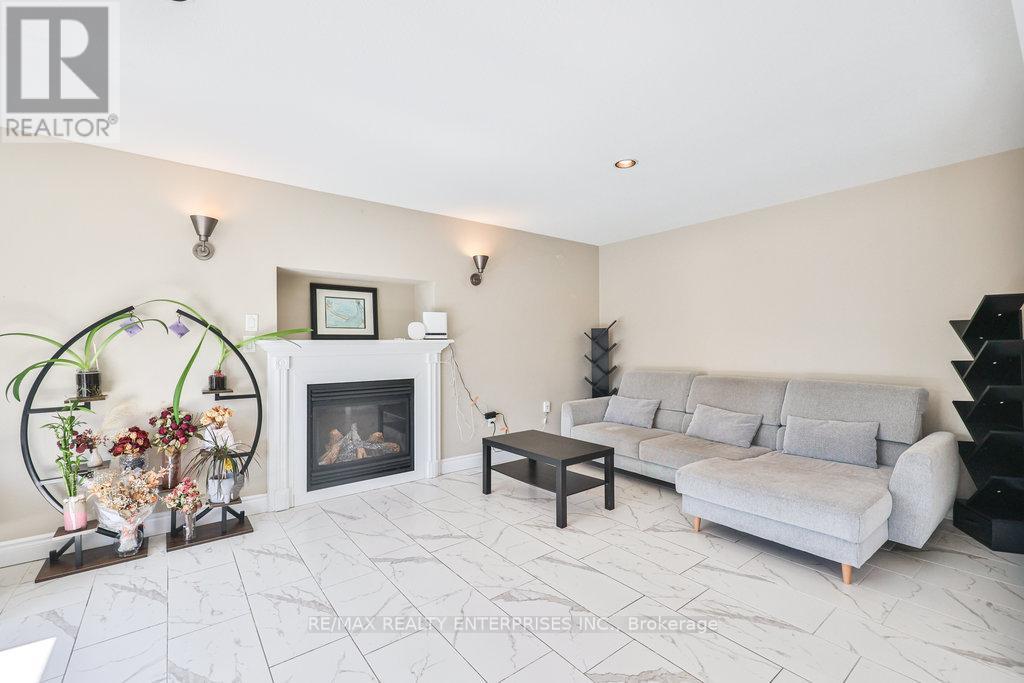 Photo 8 of 248 1 2 Millen Road, Hamilton ON