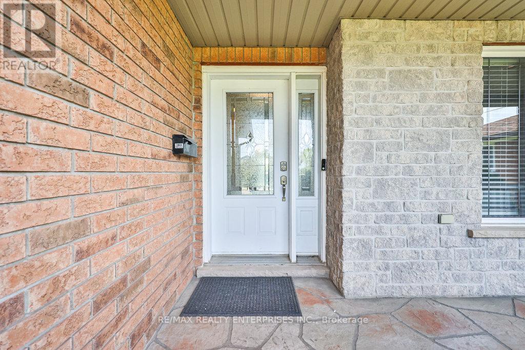 Photo 5 of 248 1 2 Millen Road, Hamilton ON