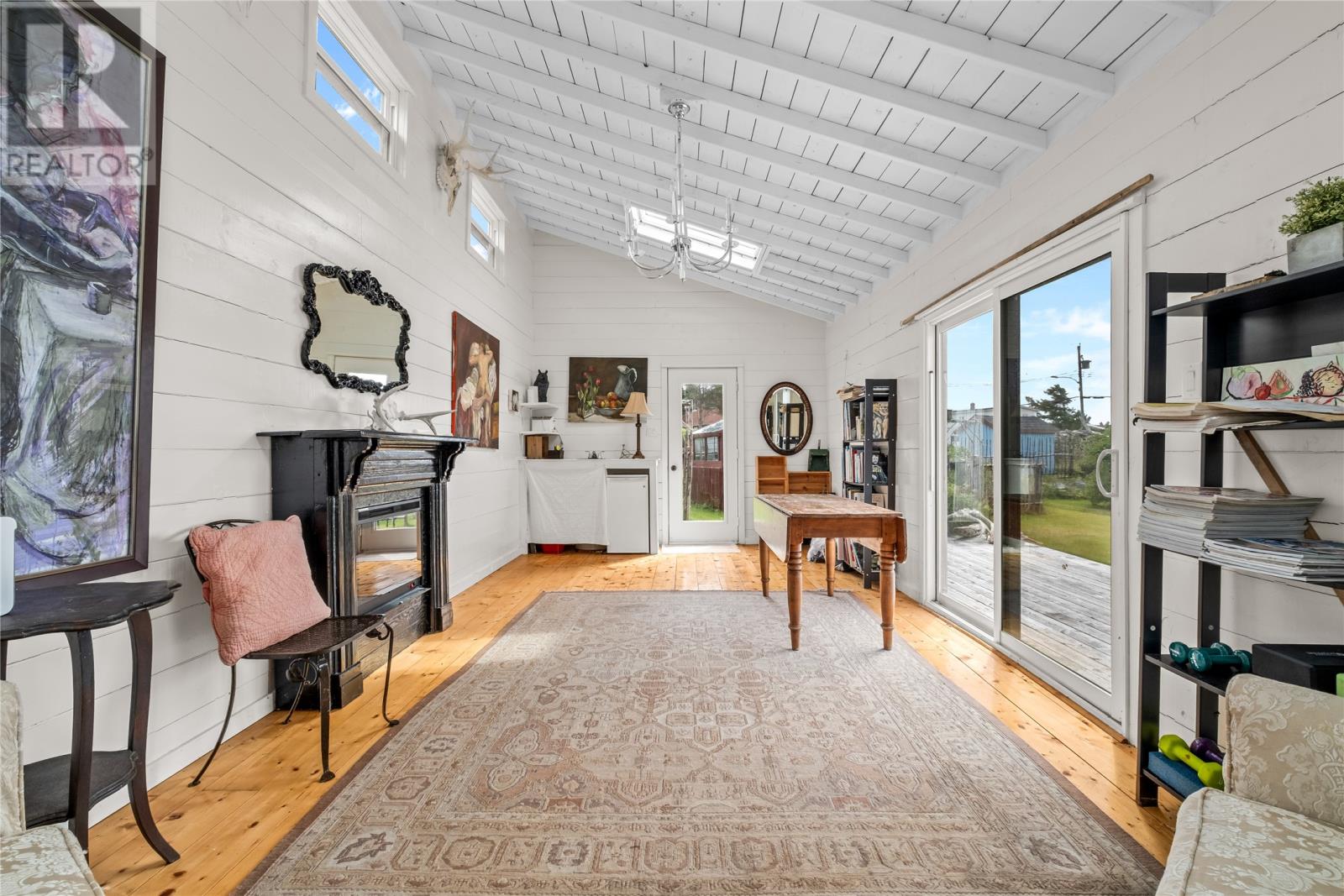 101 Main Road - 42