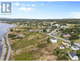 101 Main Road thumbnail 15