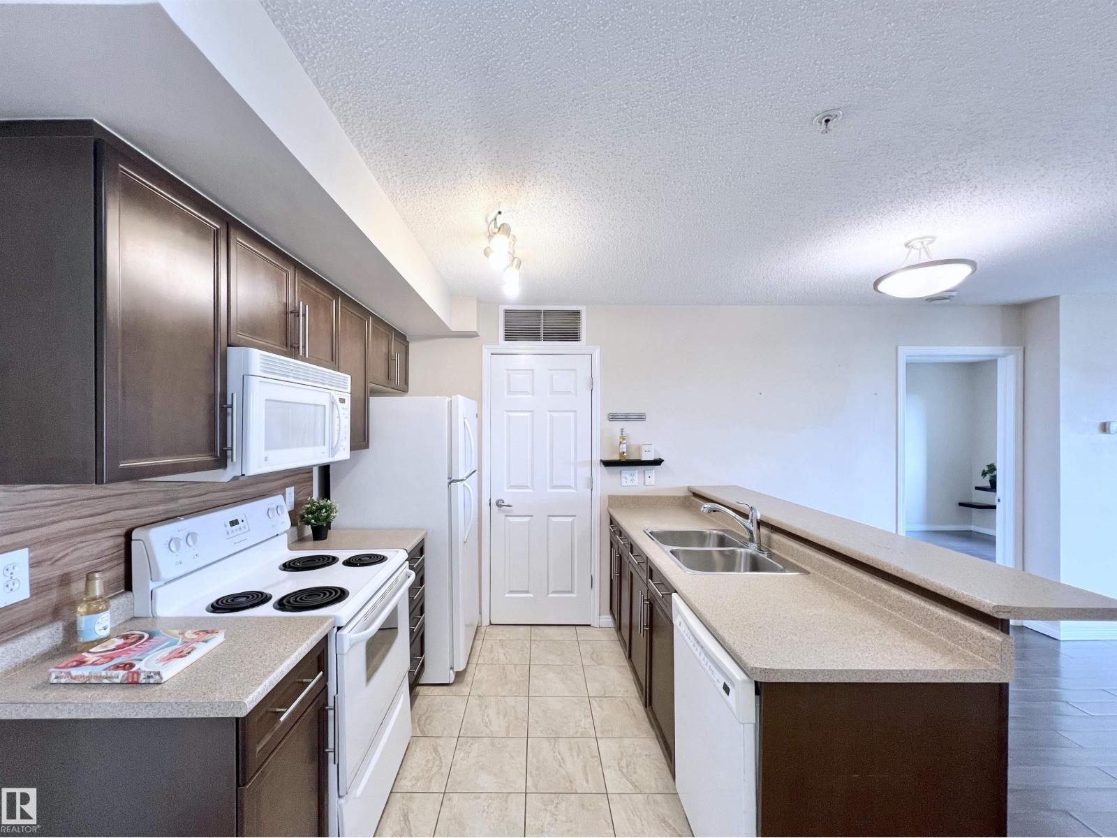 Photo 11 of 311 6925 199 St Nw, Edmonton AB