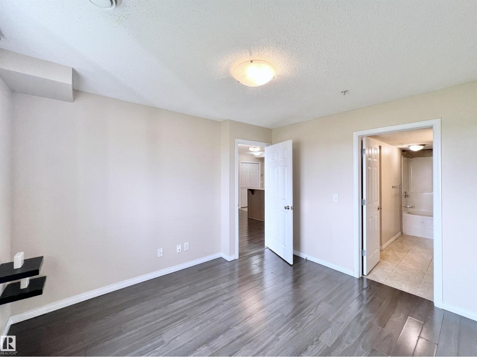 Photo 21 of 311 6925 199 St Nw, Edmonton AB