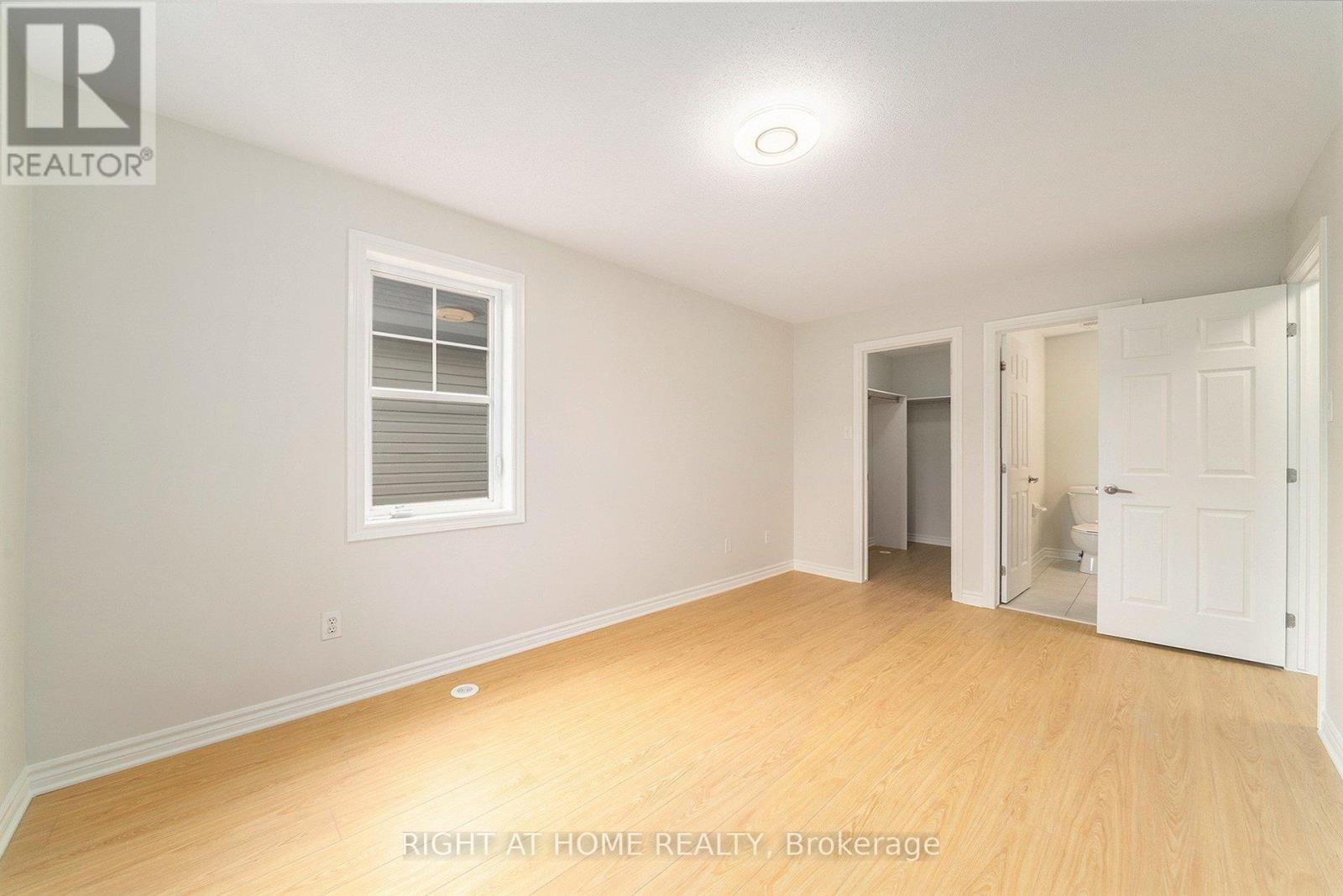 Photo 14 of 1558 Haydon Circle N, Ottawa ON
