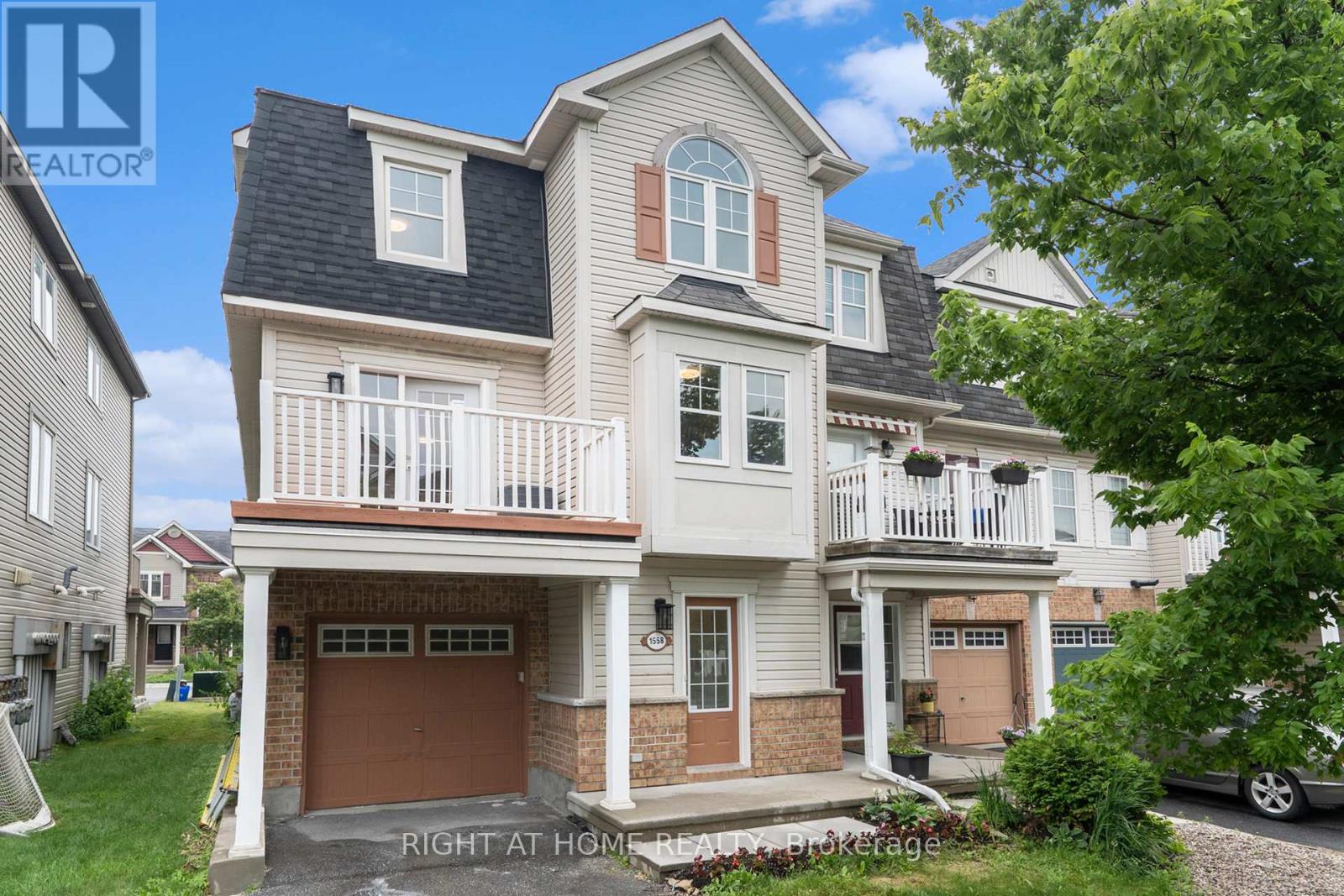 Photo 2 of 1558 Haydon Circle N, Ottawa ON