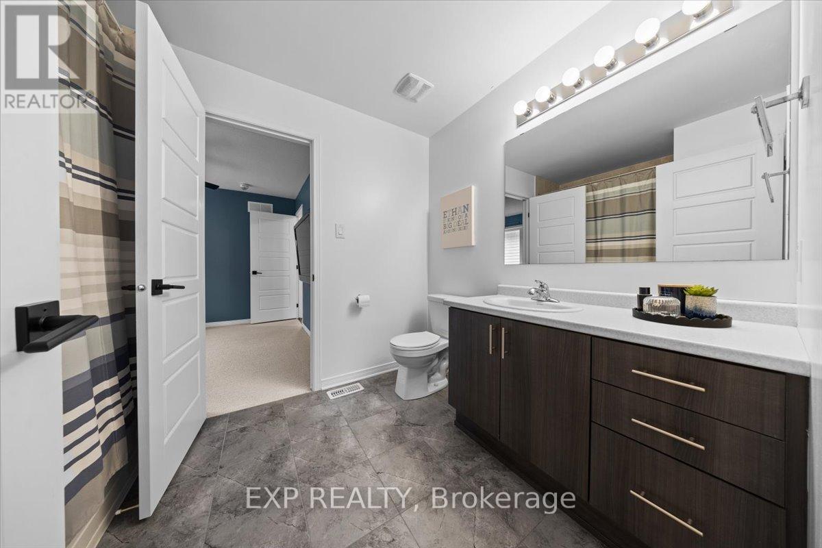 Photo 33 of 209 Rover Street, Ottawa ON
