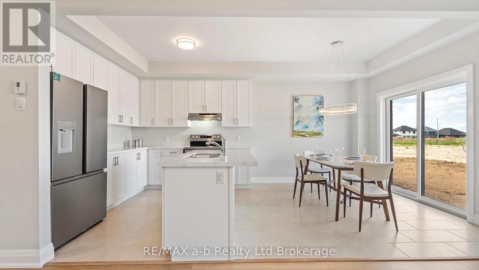 Photo 7 of 82 Cayley Street, Norwich ON