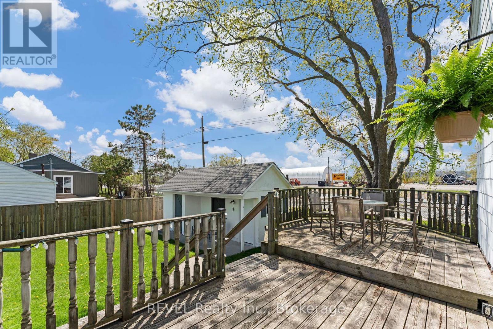 Photo 38 of 239 Becken Crescent, Welland ON
