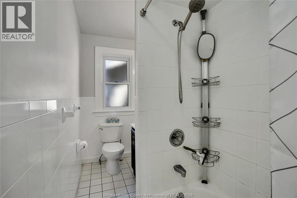 Photo 15 of 2157 Pelissier, Windsor ON