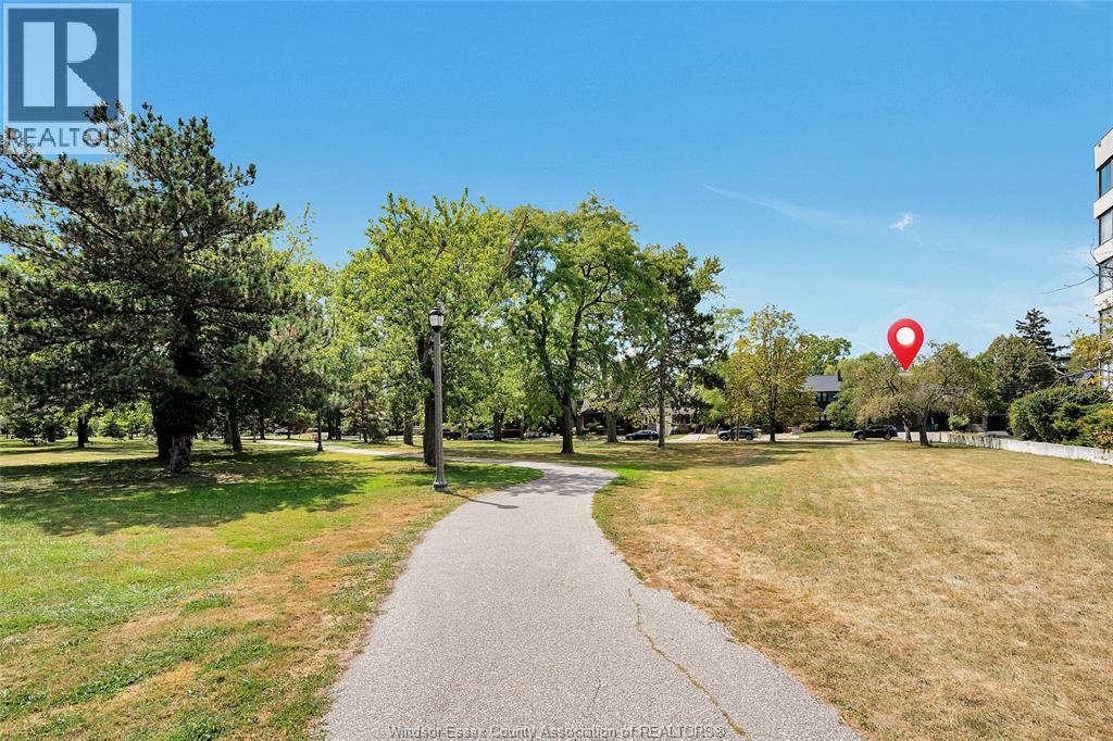 Photo 28 of 2157 Pelissier, Windsor ON