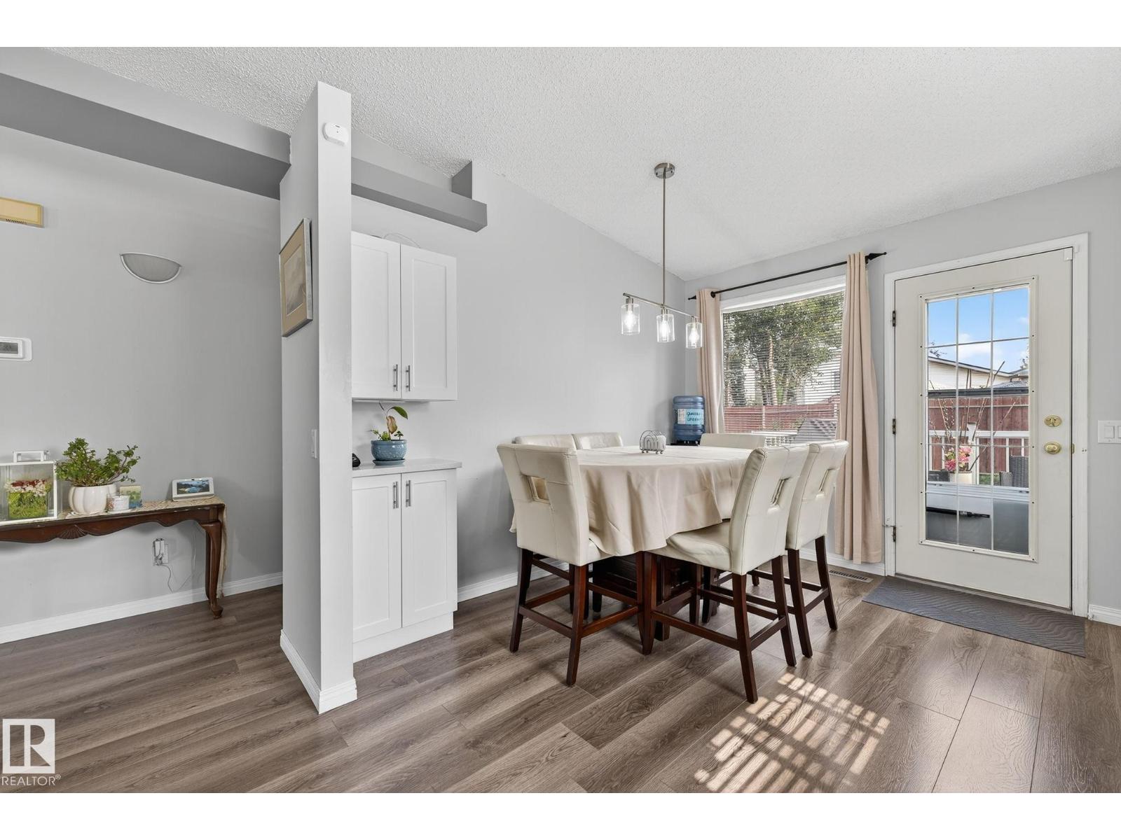 Photo 15 of 1051 Jones Cr Nw, Edmonton AB
