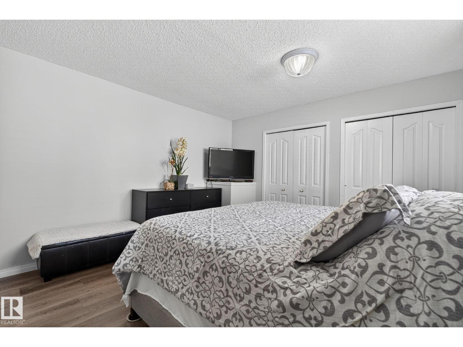 Photo 24 of 1051 Jones Cr Nw, Edmonton AB