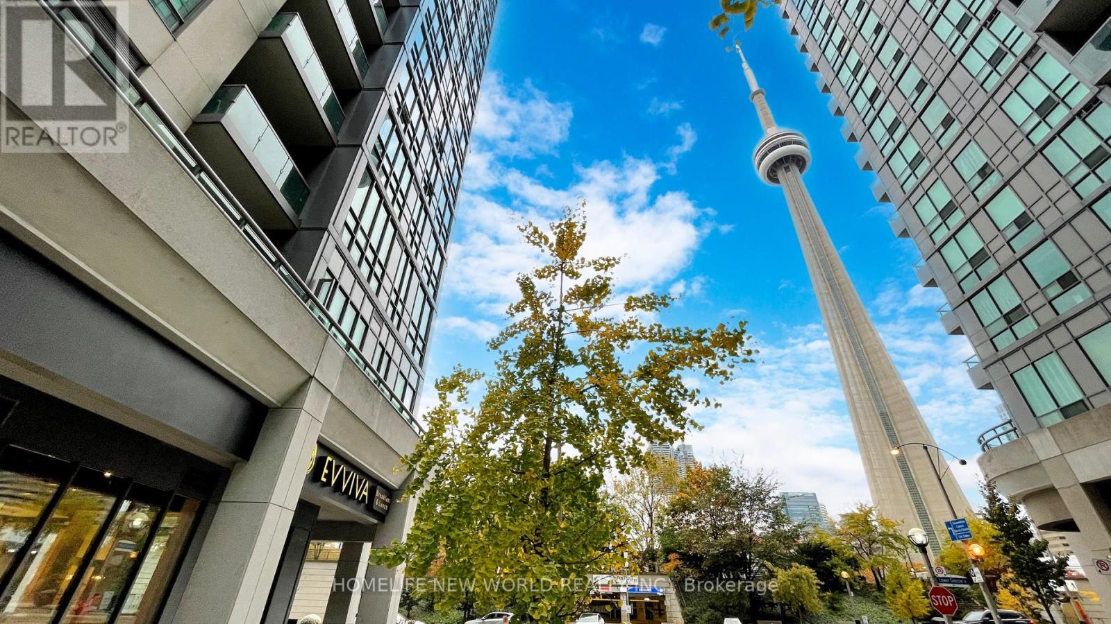 Photo 15 of 1222 25 Lower Simcoe Street, Toronto ON
