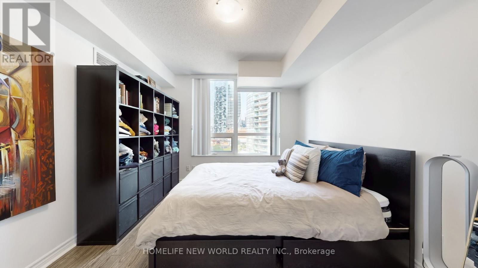 Photo 7 of 1222 25 Lower Simcoe Street, Toronto ON
