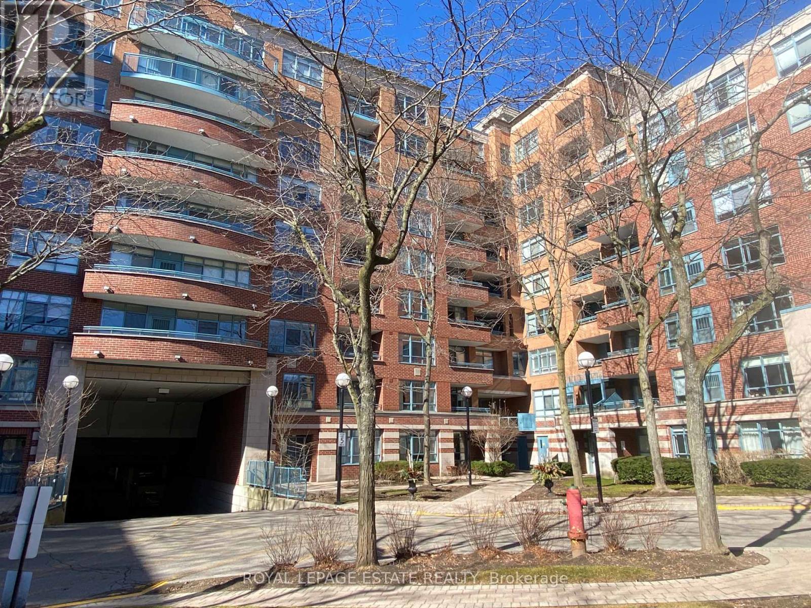 Photo 1 of 420 1091 Kingston Road, Toronto ON