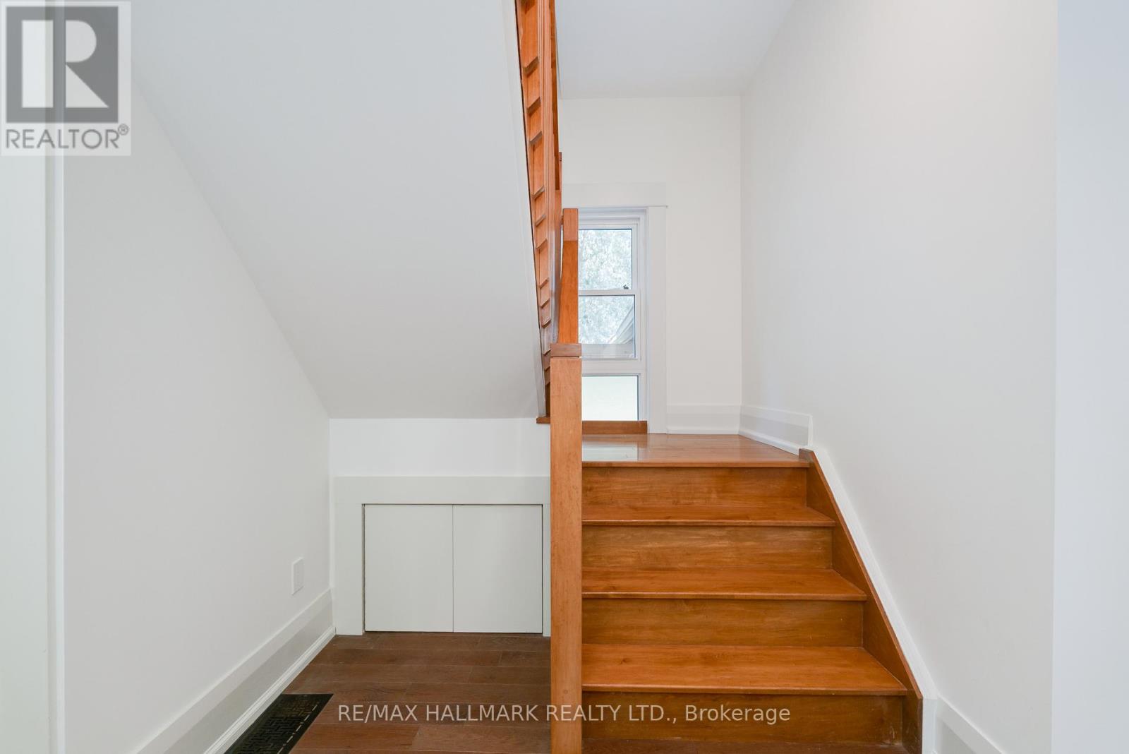 Photo 9 of 16 Haig Avenue, Toronto ON