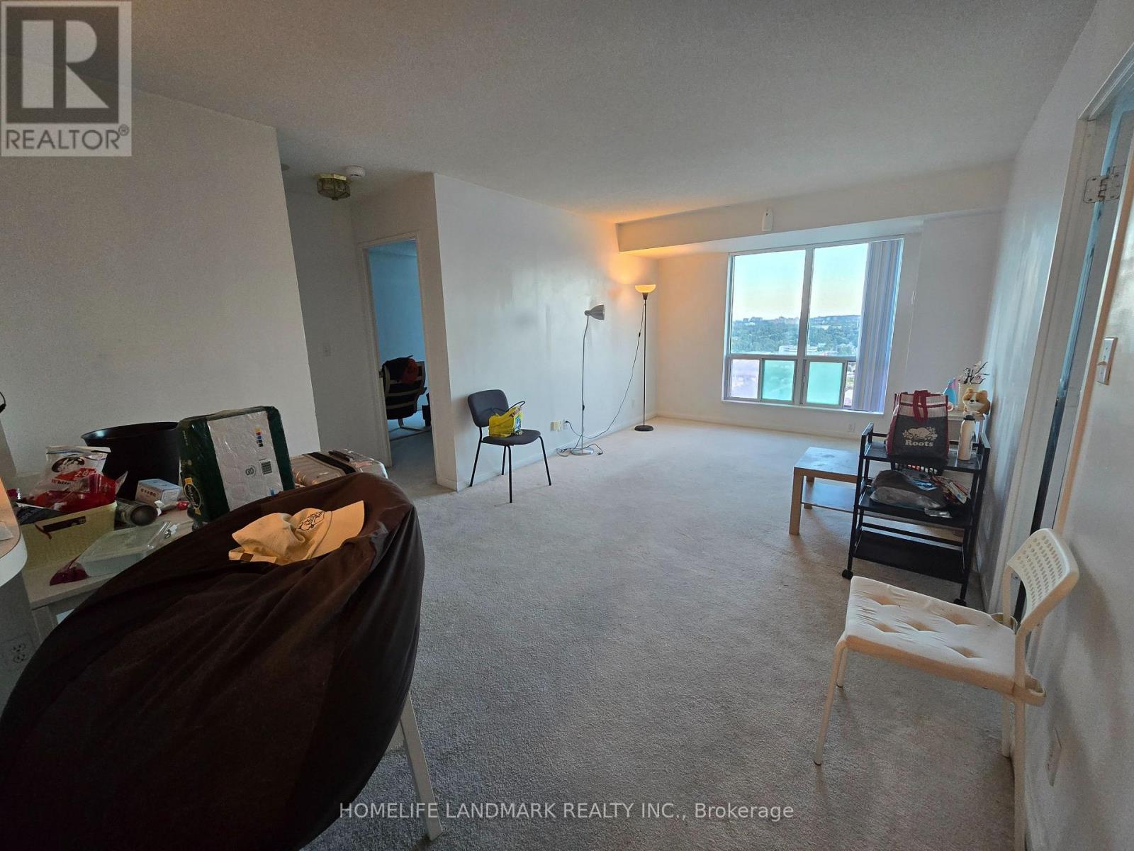 Photo 4 of 2206 1 Lee Centre Drive, Toronto ON