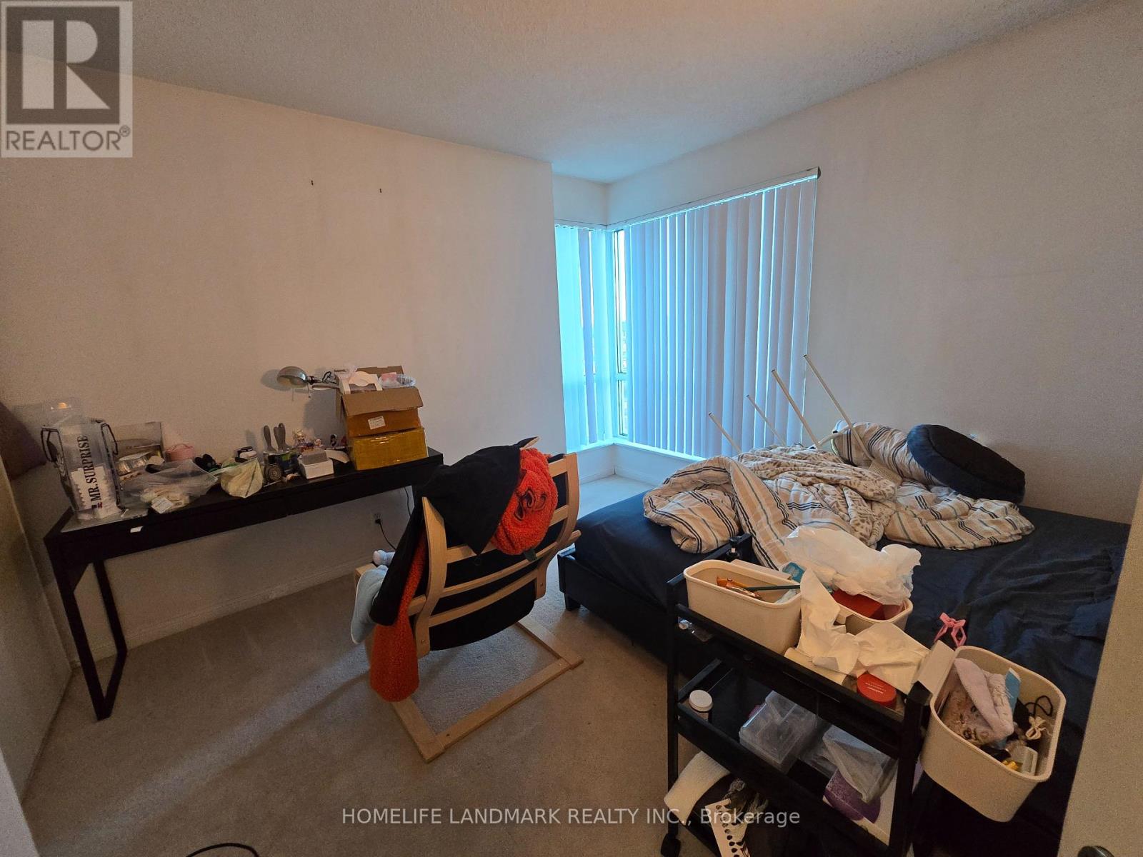 Photo 8 of 2206 1 Lee Centre Drive, Toronto ON