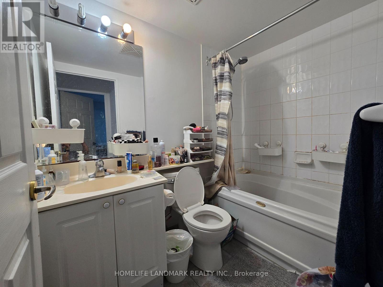 Photo 9 of 2206 1 Lee Centre Drive, Toronto ON