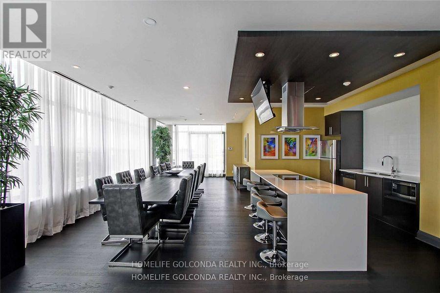Photo 26 of 215 8130 Birchmount Road, Markham ON