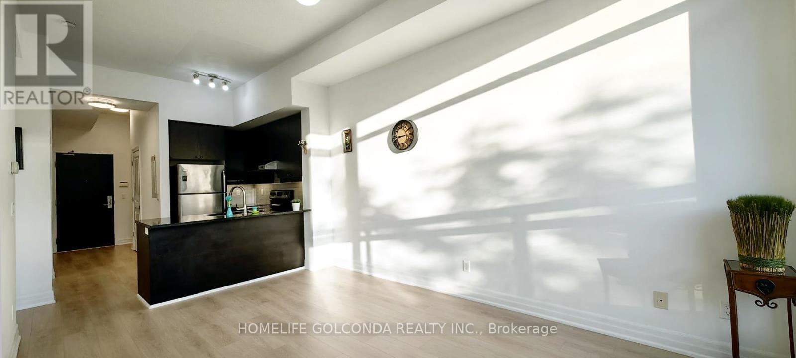 Photo 9 of 215 8130 Birchmount Road, Markham ON