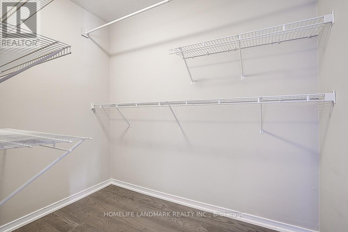 Photo 32 of 891 Bur Oak Avenue, Markham ON