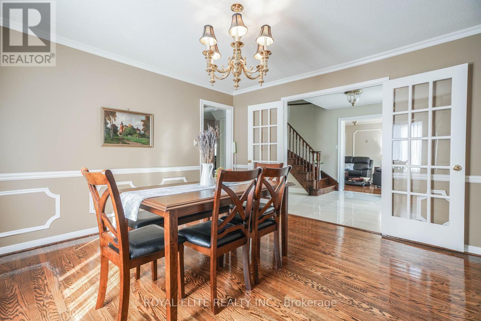 Photo 10 of 3530 Kingbird Court, Mississauga ON