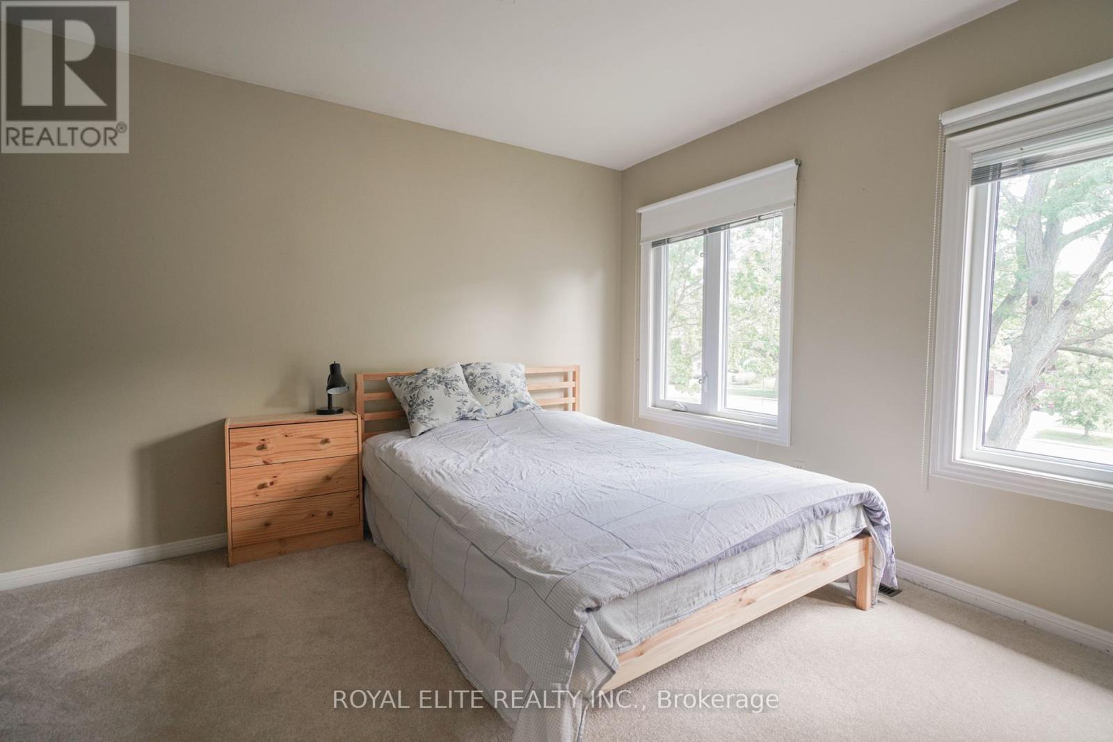 Photo 25 of 3530 Kingbird Court, Mississauga ON