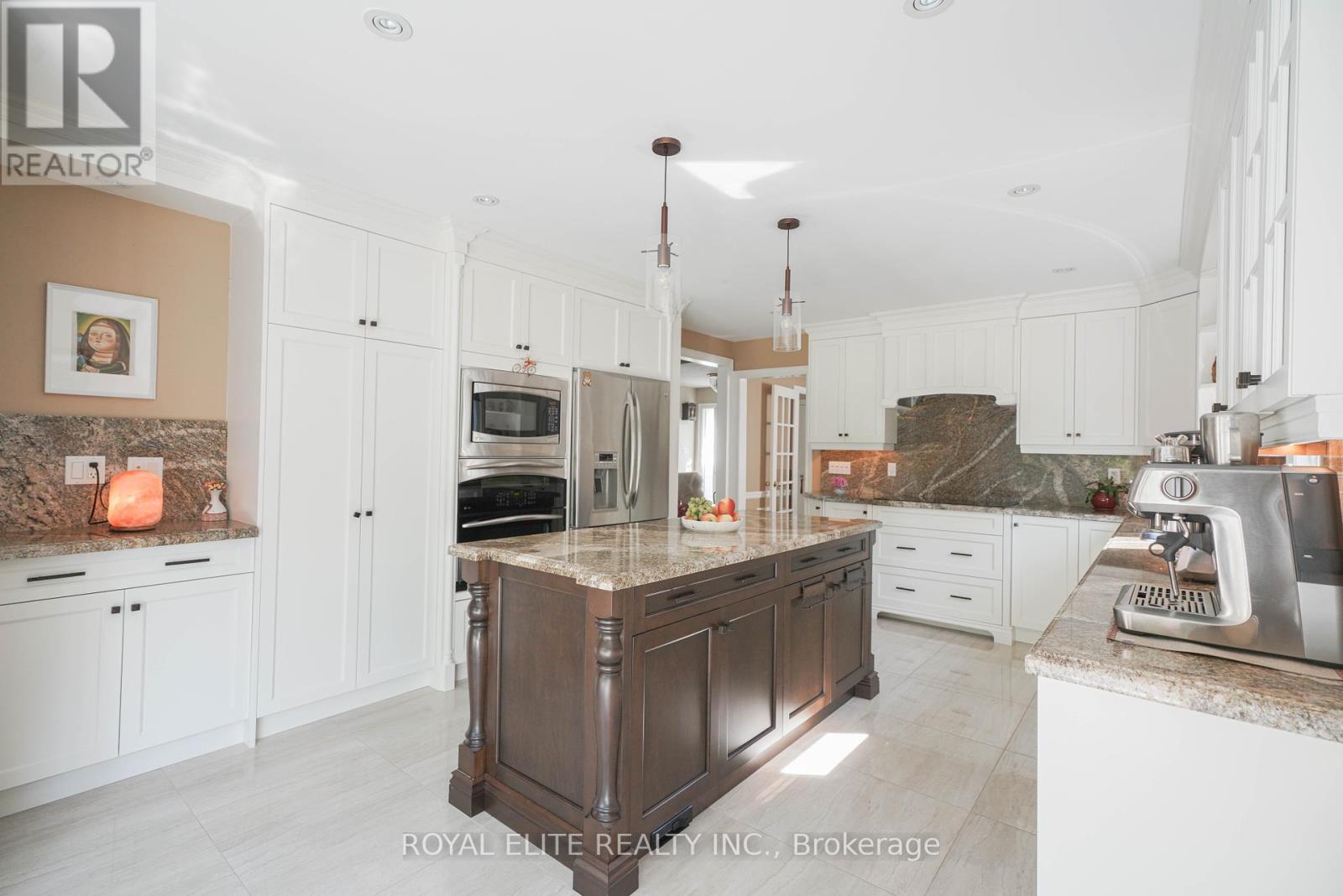 Photo 6 of 3530 Kingbird Court, Mississauga ON