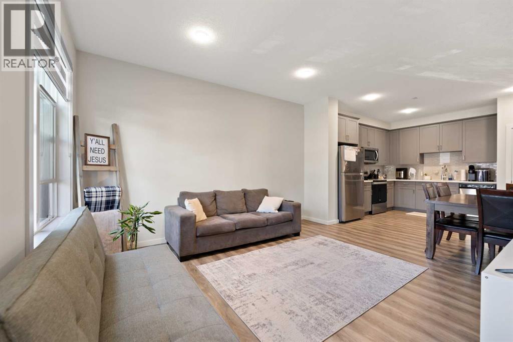 Photo 11 of 273 Lucas Avenue Nw, Calgary AB