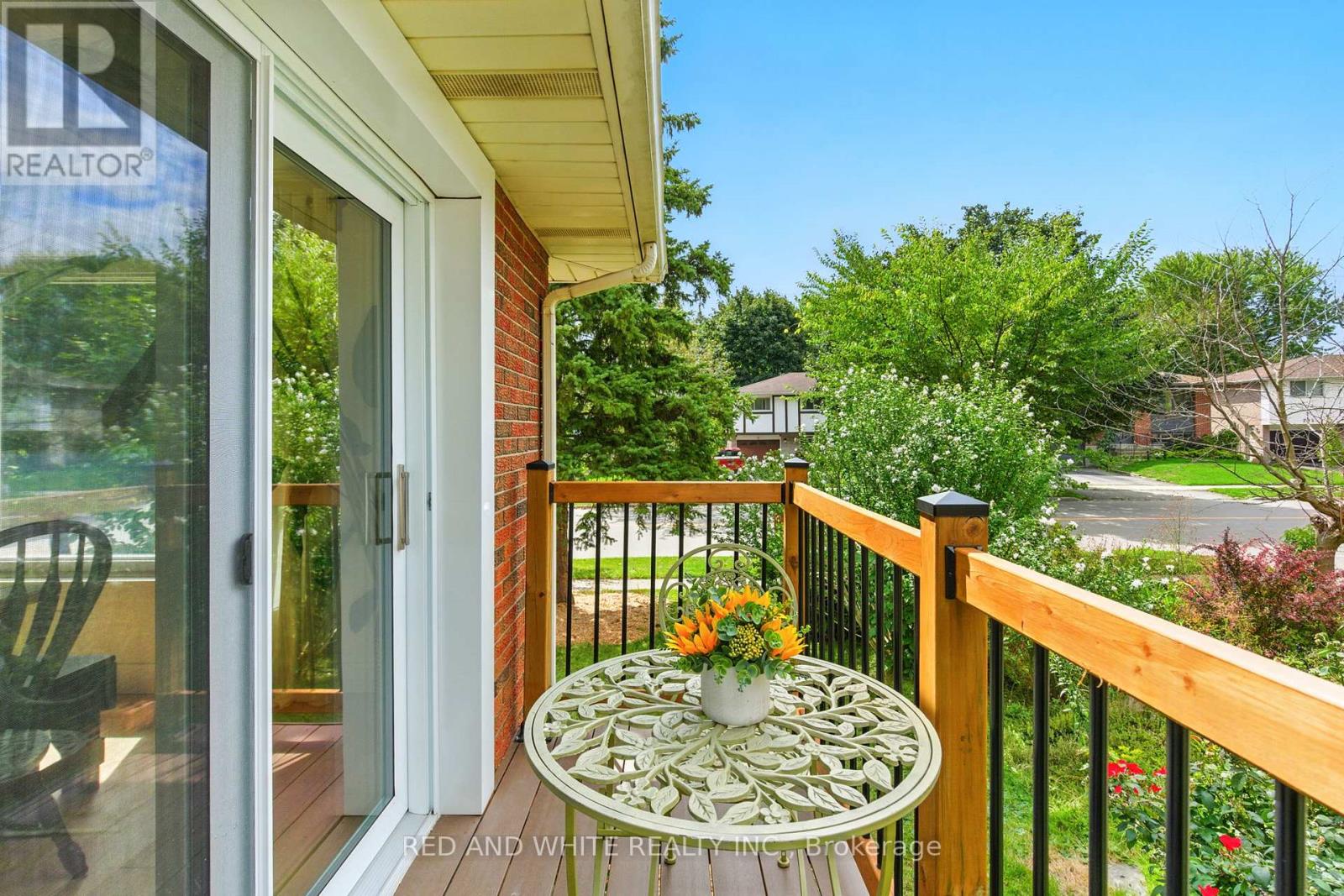 Photo 20 of 210 Northlake Drive, Waterloo ON