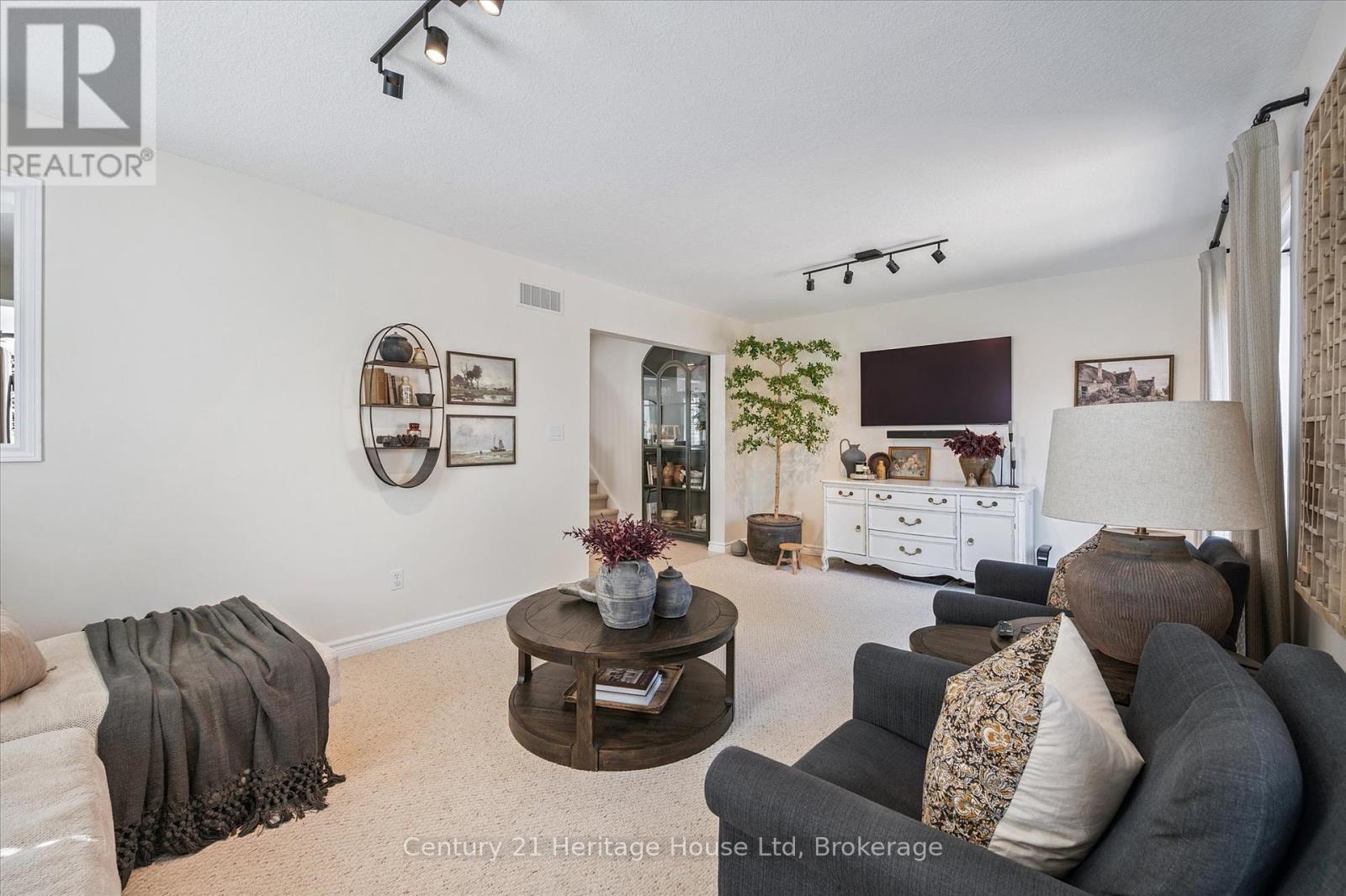 Photo 17 of 7 20 Shackleton Drive, Guelph ON