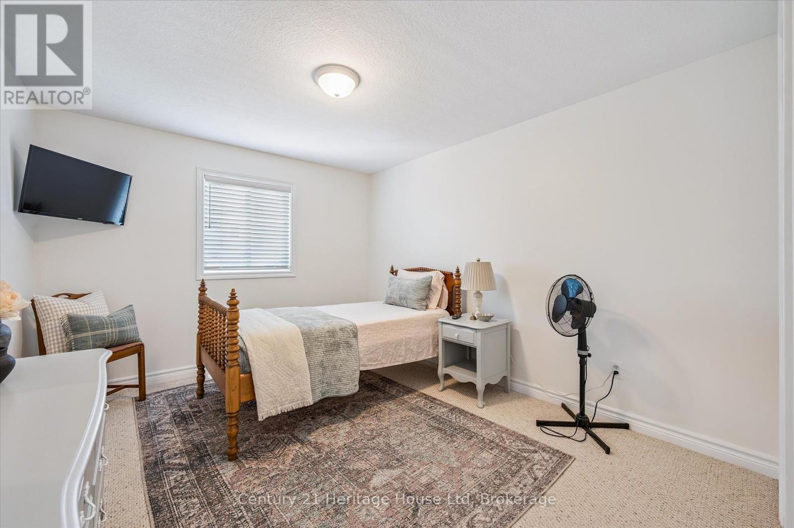 Photo 23 of 7 20 Shackleton Drive, Guelph ON