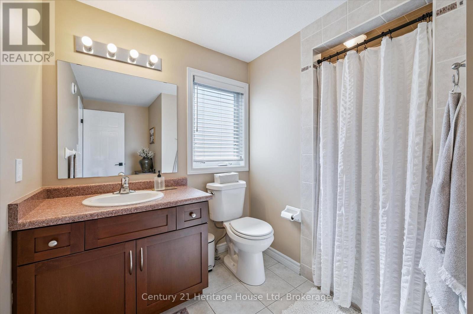 Photo 25 of 7 20 Shackleton Drive, Guelph ON