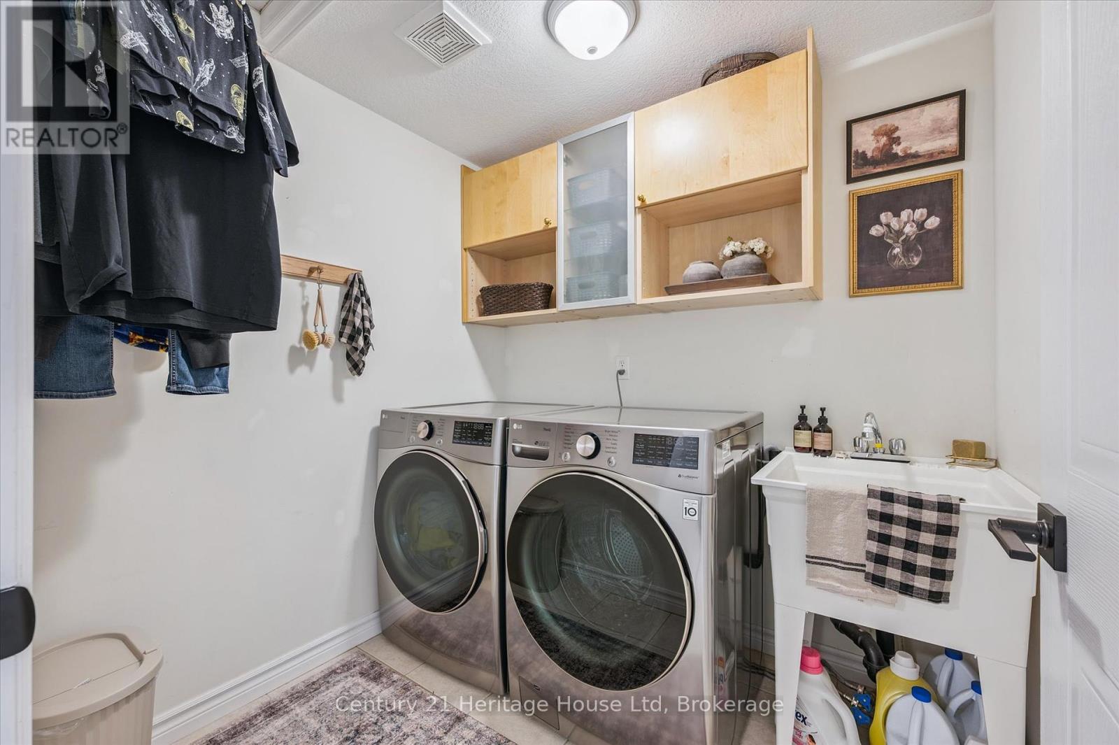 Photo 31 of 7 20 Shackleton Drive, Guelph ON