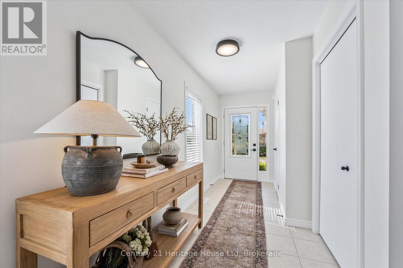 Photo 6 of 7 20 Shackleton Drive, Guelph ON