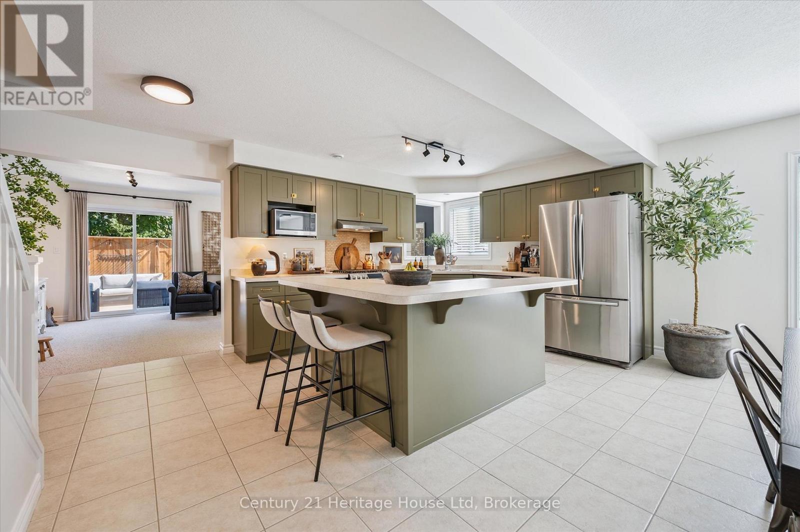 Photo 7 of 7 20 Shackleton Drive, Guelph ON